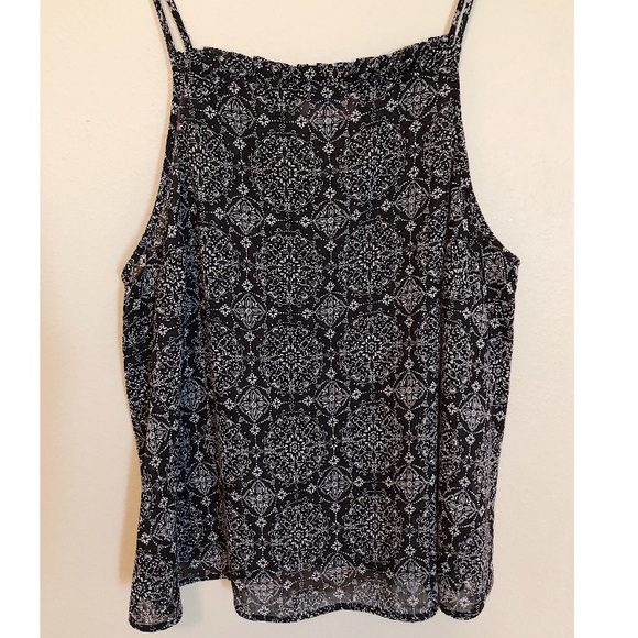 Universal Thread Tank Top - Picture 1 of 3